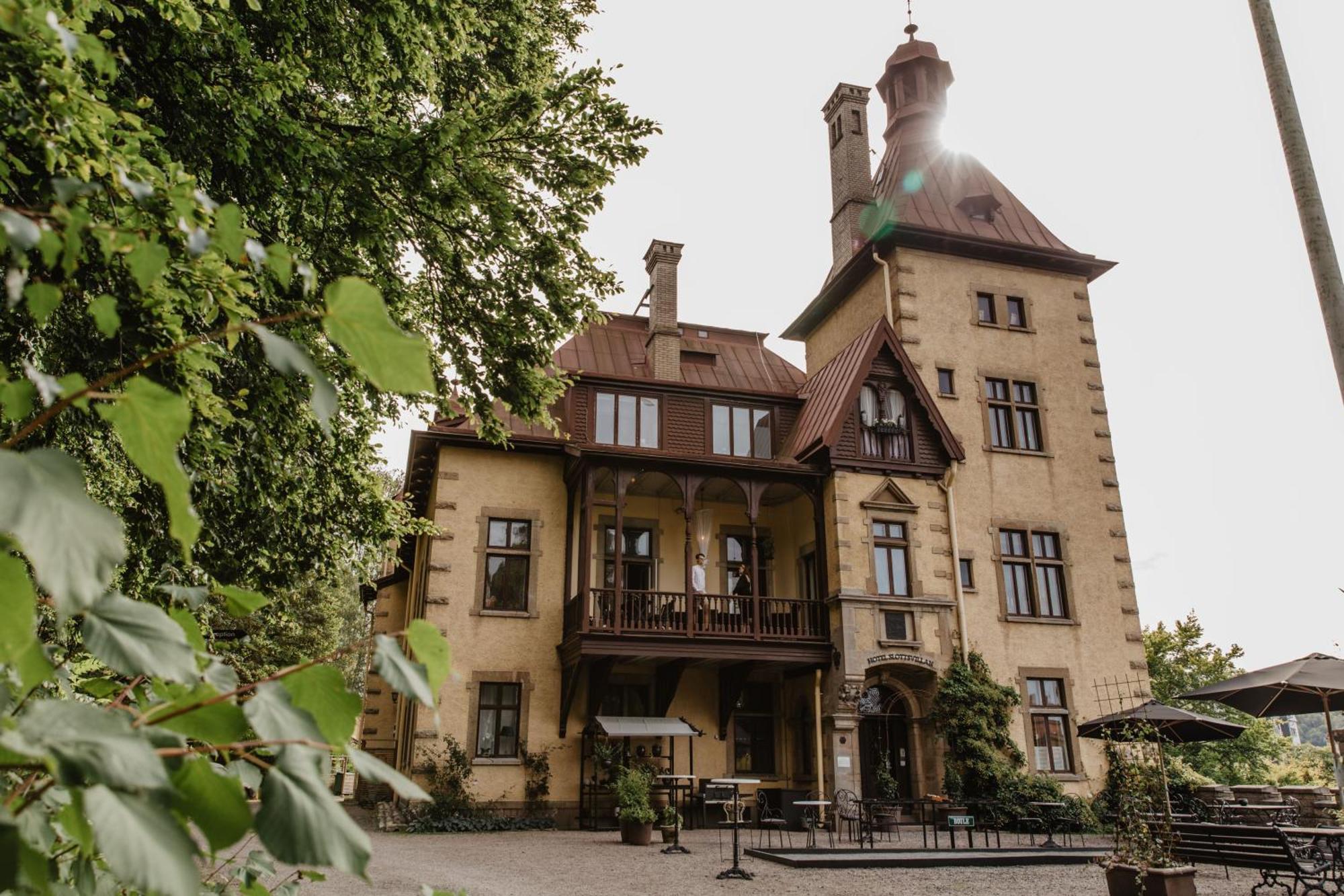 Hotel Slottsvillan Huskvarna Exterior foto